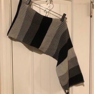 Tri color scarf